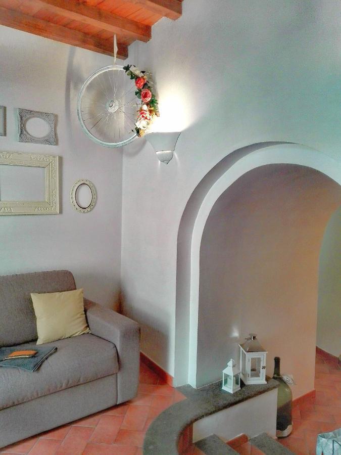 Il Rosciolo Sulla Francigena Apartment Формело Екстериор снимка