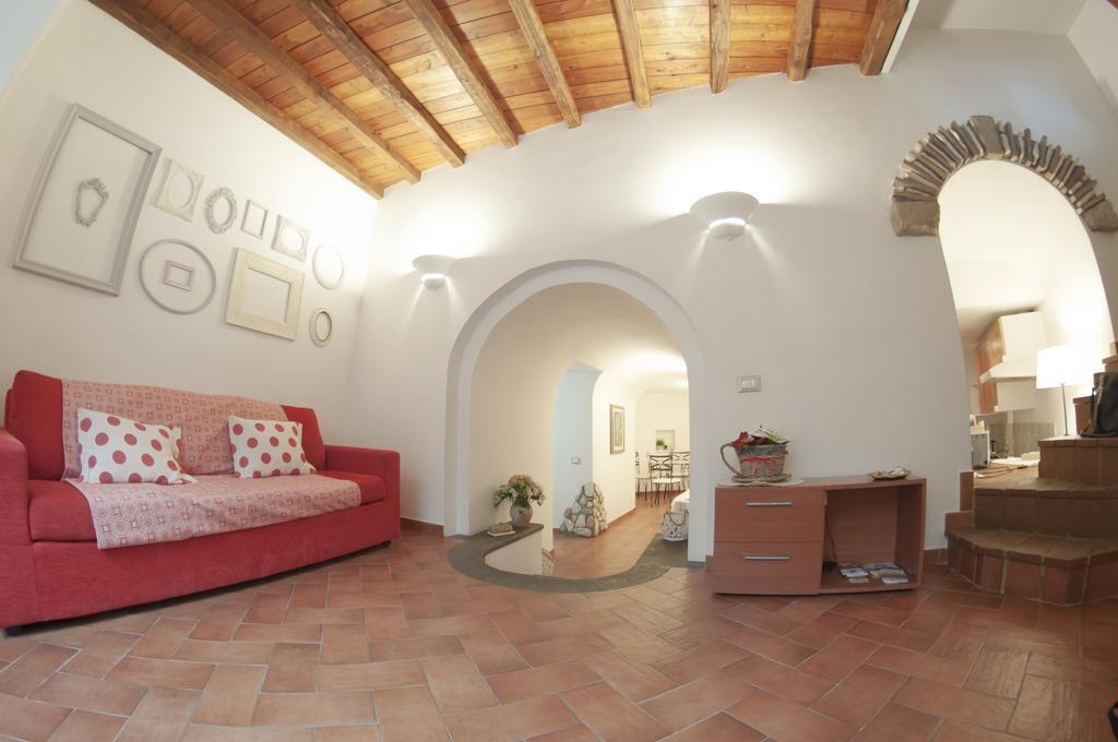 Il Rosciolo Sulla Francigena Apartment Формело Екстериор снимка